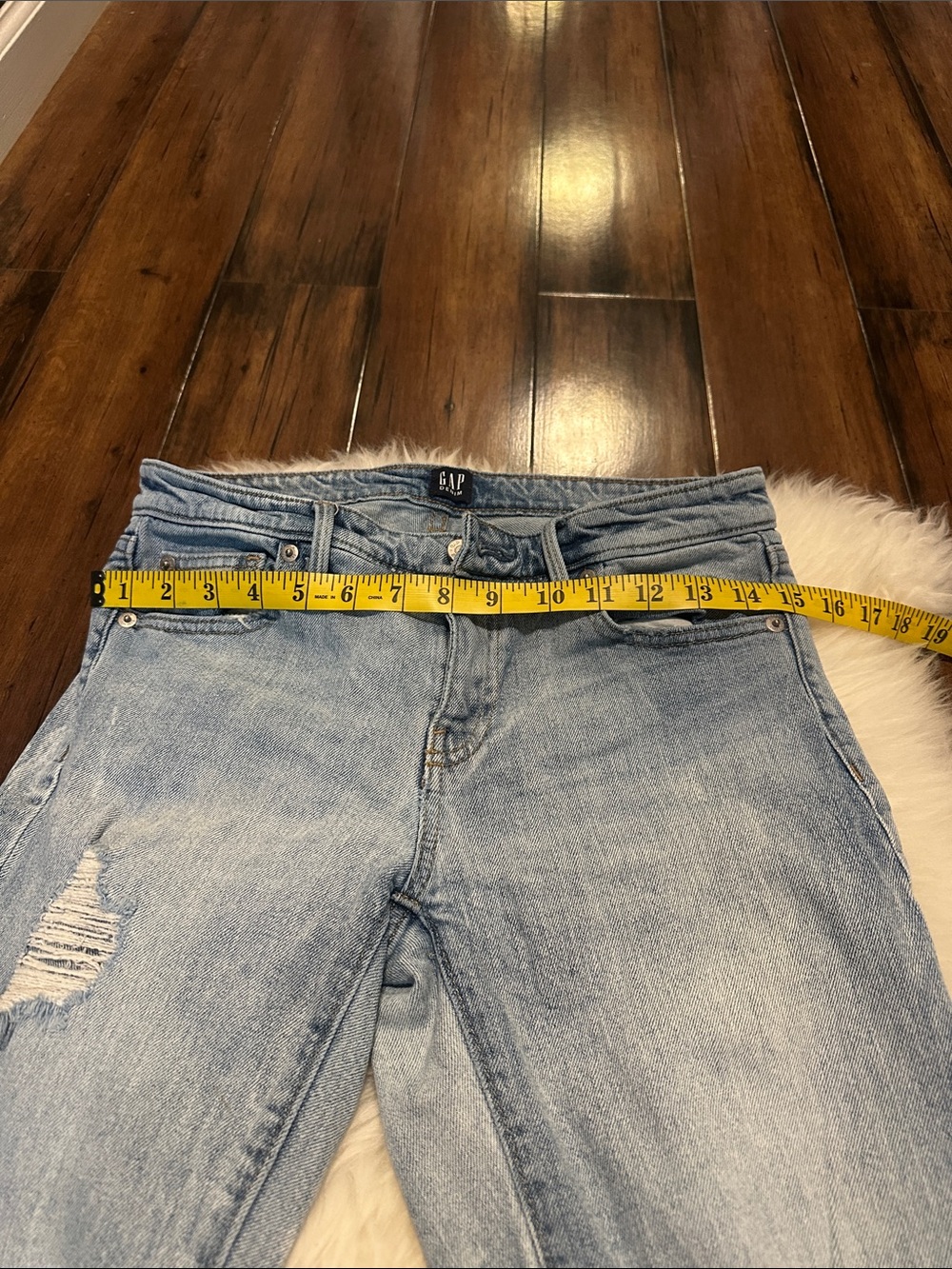 Worn once jeans - Picture 5 of 8